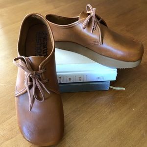 Vintage 1970s Leather Earth Shoes